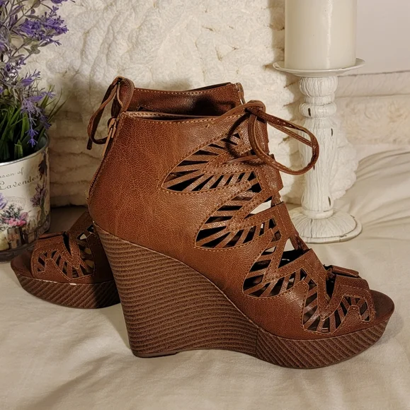 Sbicca  Leather lace up platform sandals Size 7 Brown - Picture 4 of 7